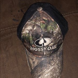 Gently used mossy oak hat